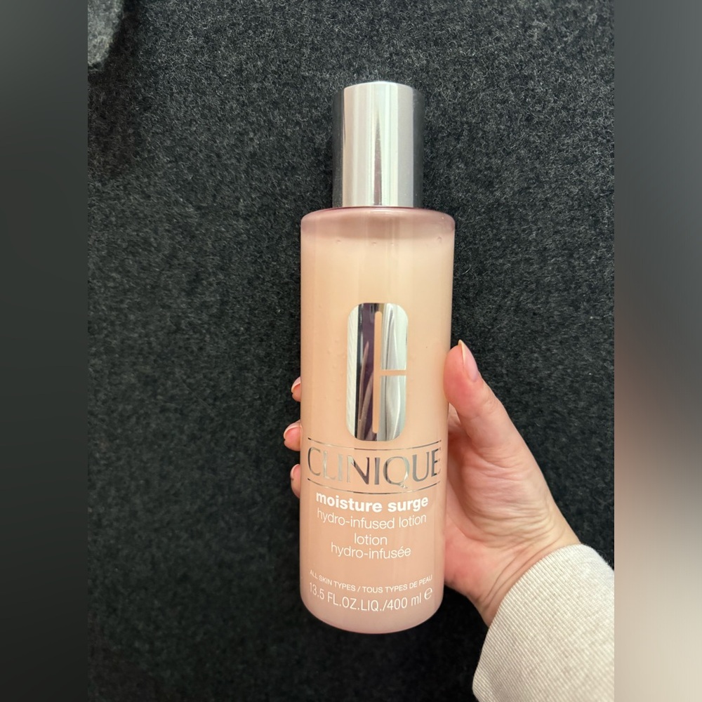 Clinique NEW never opened - Moisture Surge™ Hydro-Infused Lotion 400ml